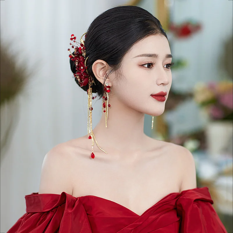 style épingle à cheveux rouge