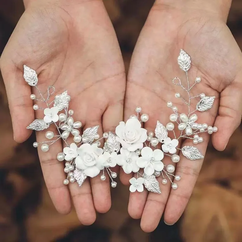 Accessoire mariage fleurs perlées