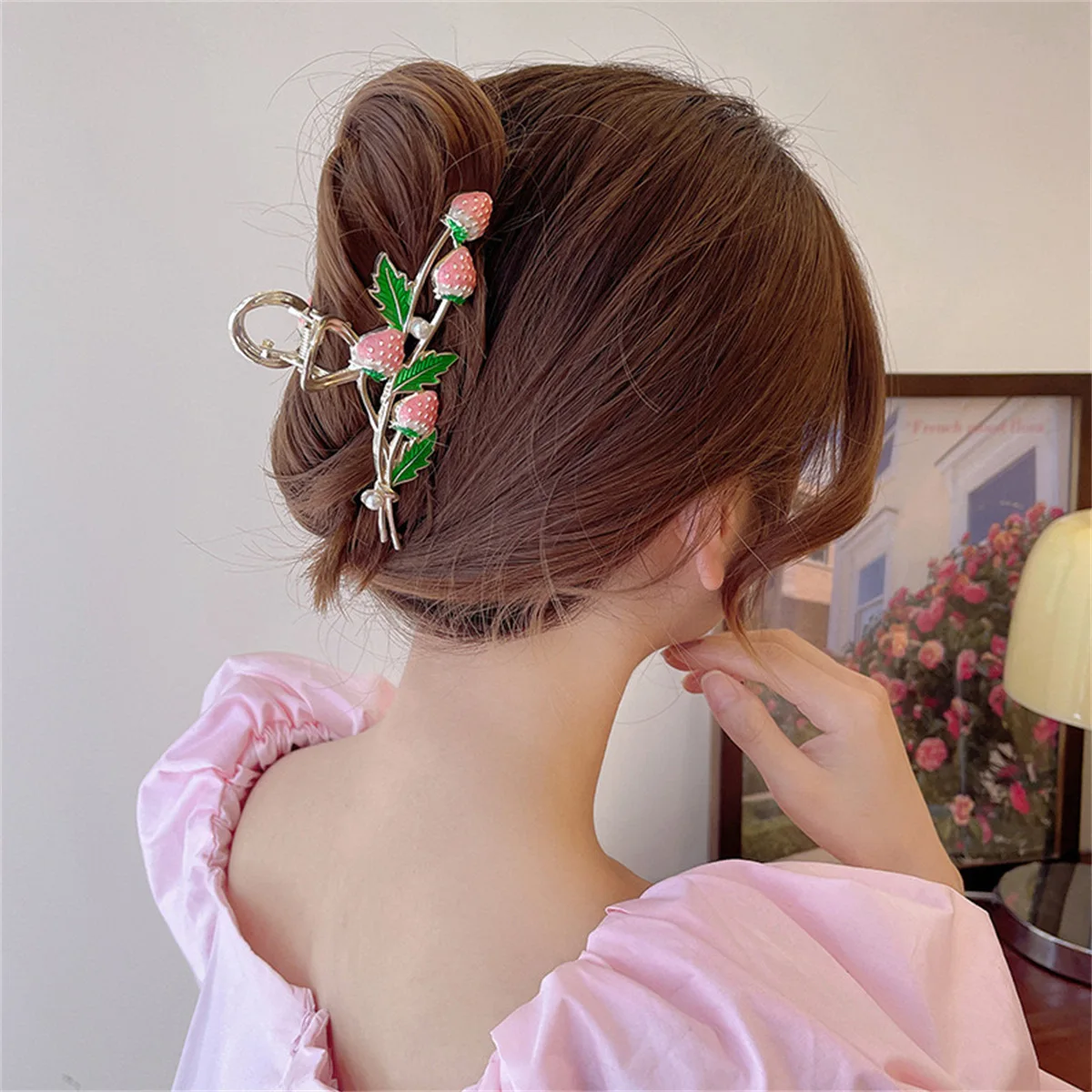 Epingle fruitée rose